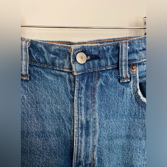 NWOT 90’s Straight Ultra High-Rise Abercrombie & Fitch Jeans - Picture 4 of 5